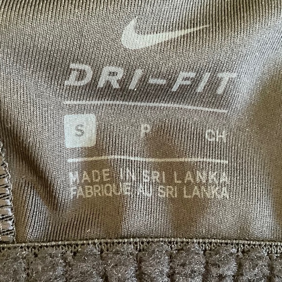 Nike Dri-fit Front Zip clasp high impact Black Sports Bra Small - Picture 7 of 8